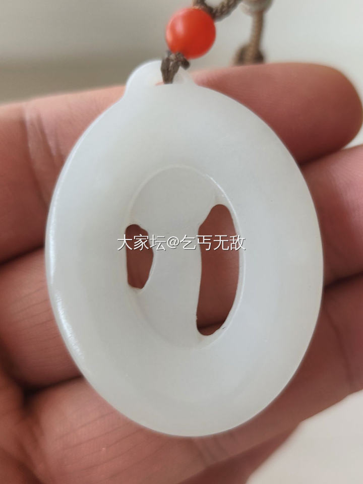 自然光实拍和田佛公 碧玉手镯 集美看过来_和田玉