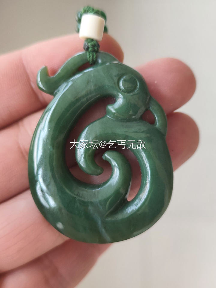 自然光实拍和田佛公 碧玉手镯 集美看过来_和田玉