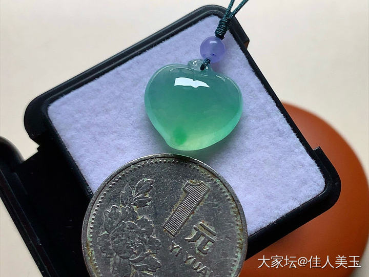 佳人美玉高冰种甜绿桃子_翡翠