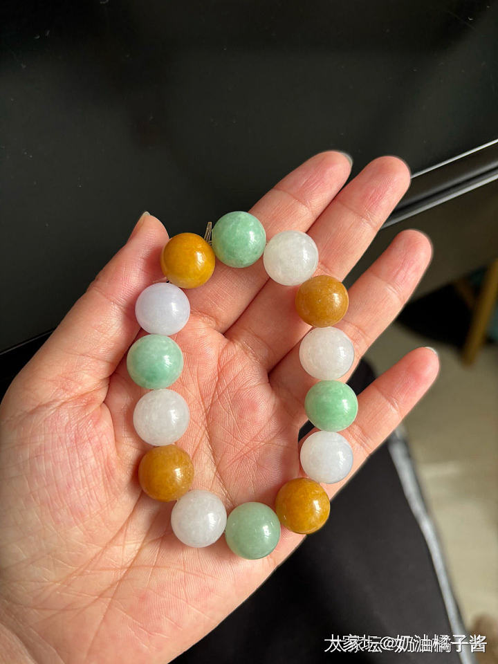 天然翡翠糖果手串_翡翠