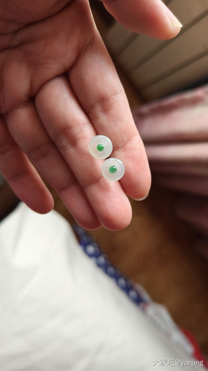 天然缅甸A翡翠手串和耳钉_翡翠