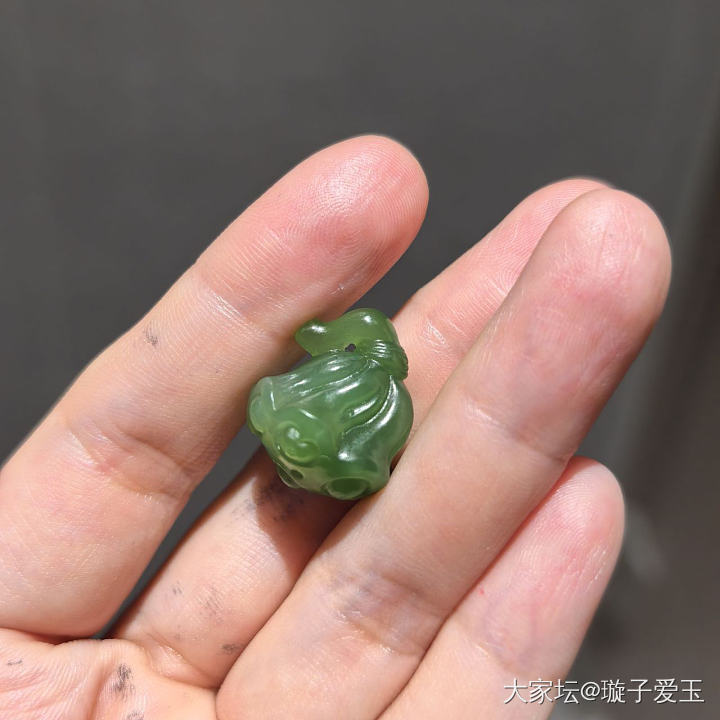 俄碧碧玉小精品莲蓬_和田玉