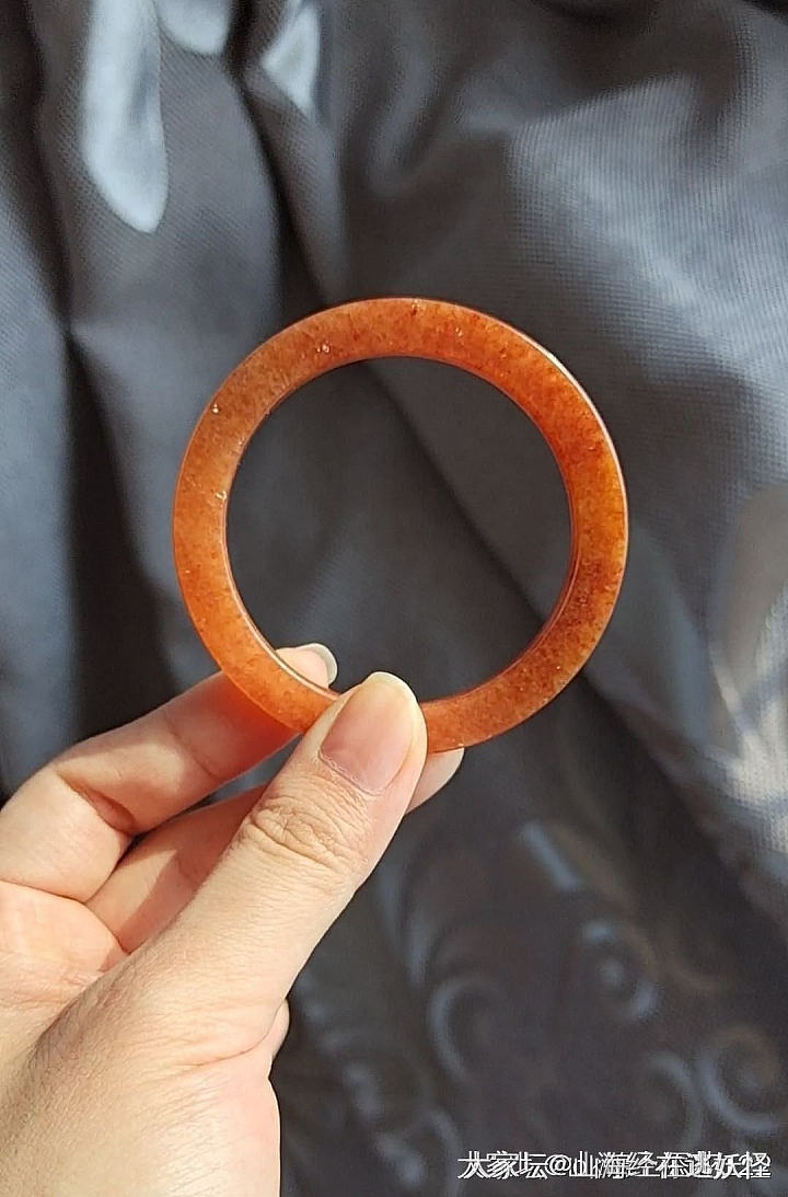 佘太翠草莓酱手镯_玉石