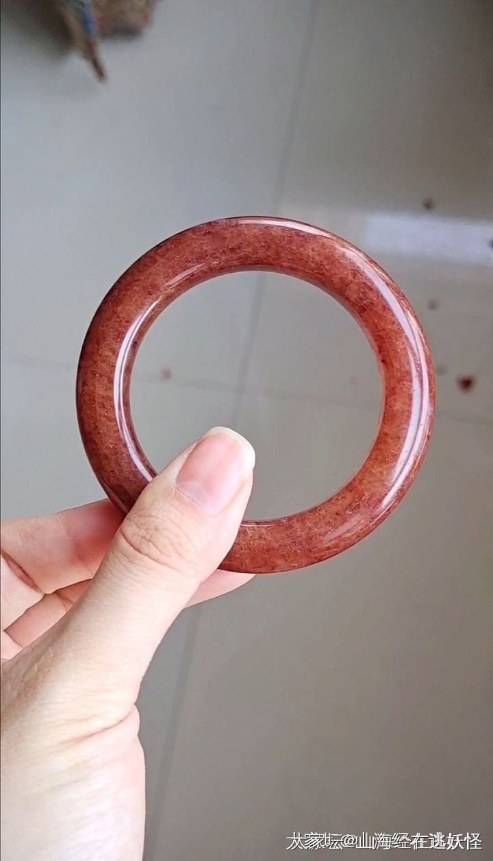 佘太翠草莓酱手镯_玉石