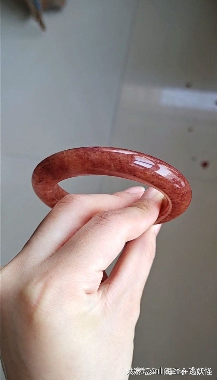 佘太翠草莓酱手镯_玉石