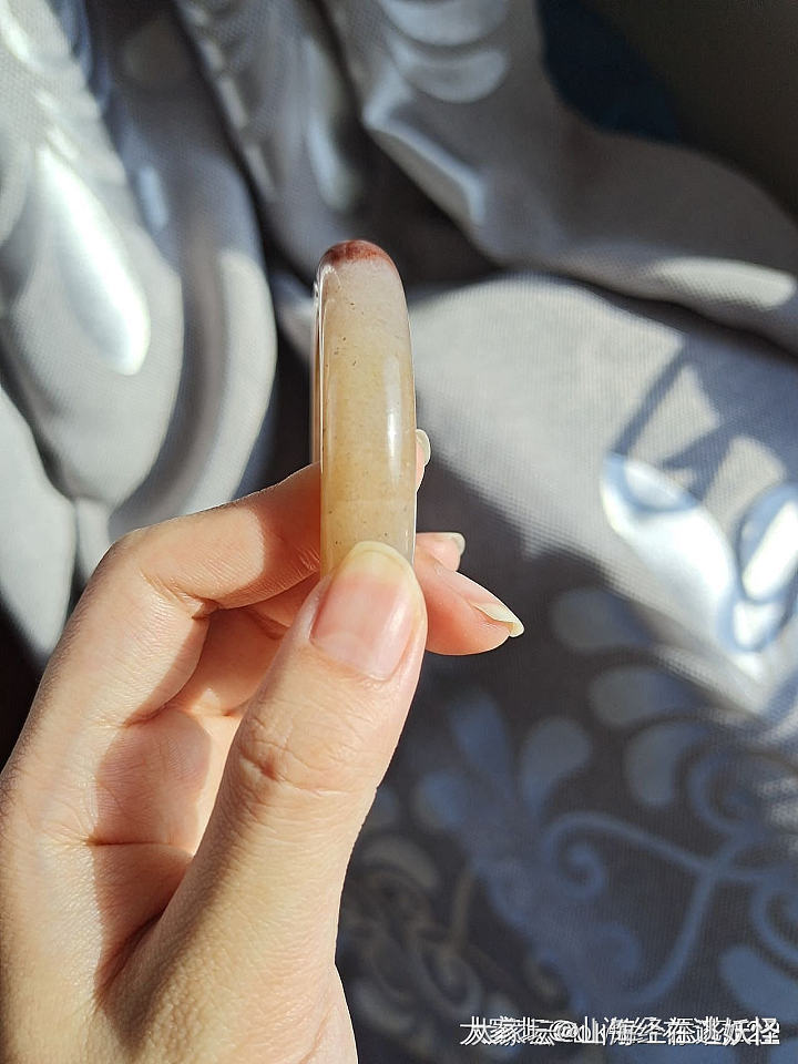 佘太翠草莓酱手镯_玉石