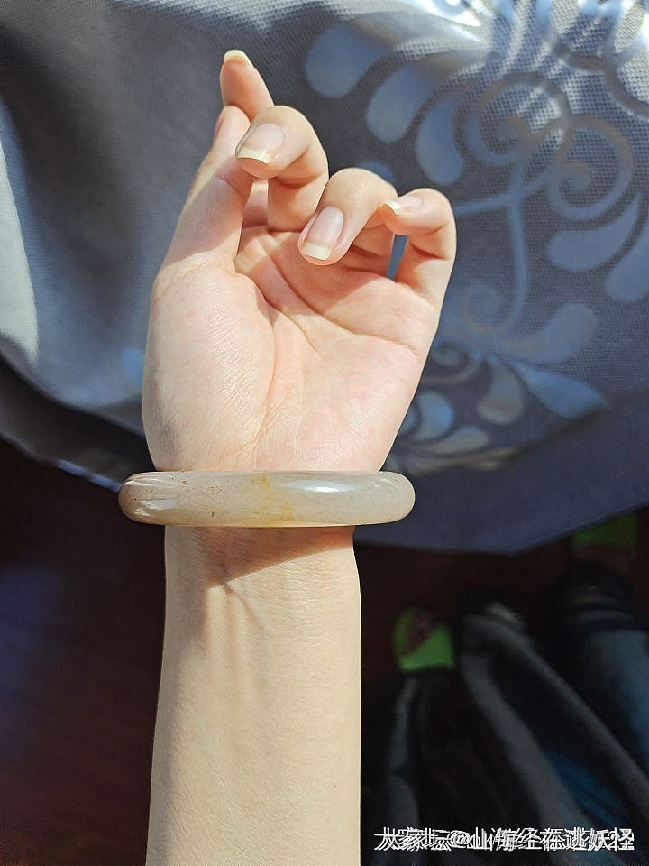 佘太翠草莓酱手镯_玉石