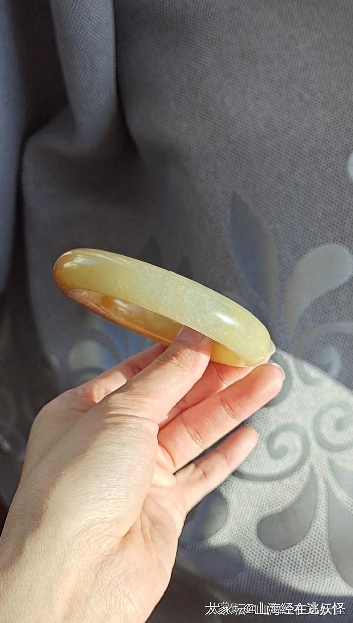 佘太翠草莓酱手镯_玉石