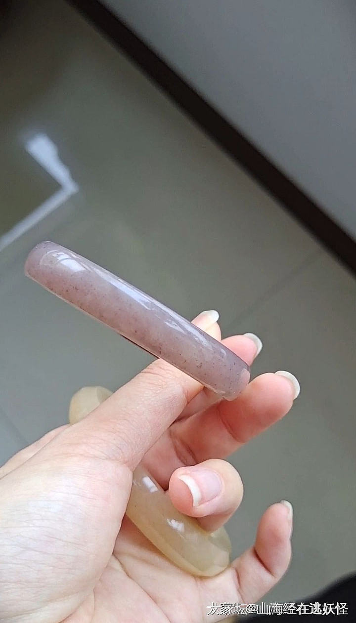 佘太翠水蜜桃手镯_玉石