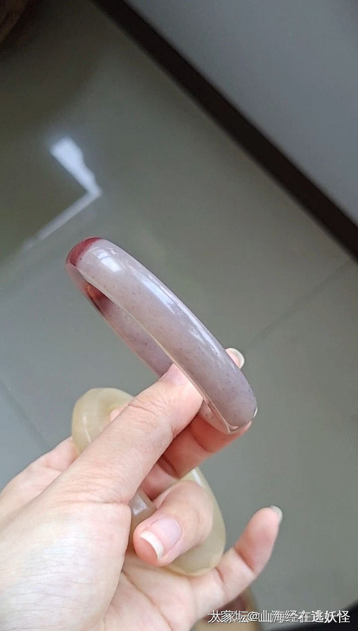 佘太翠水蜜桃手镯_玉石
