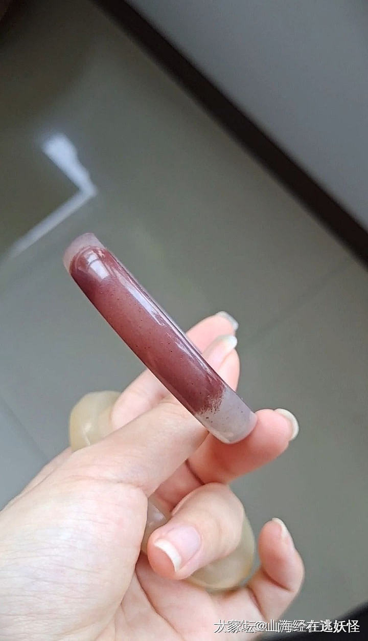 佘太翠水蜜桃手镯_玉石