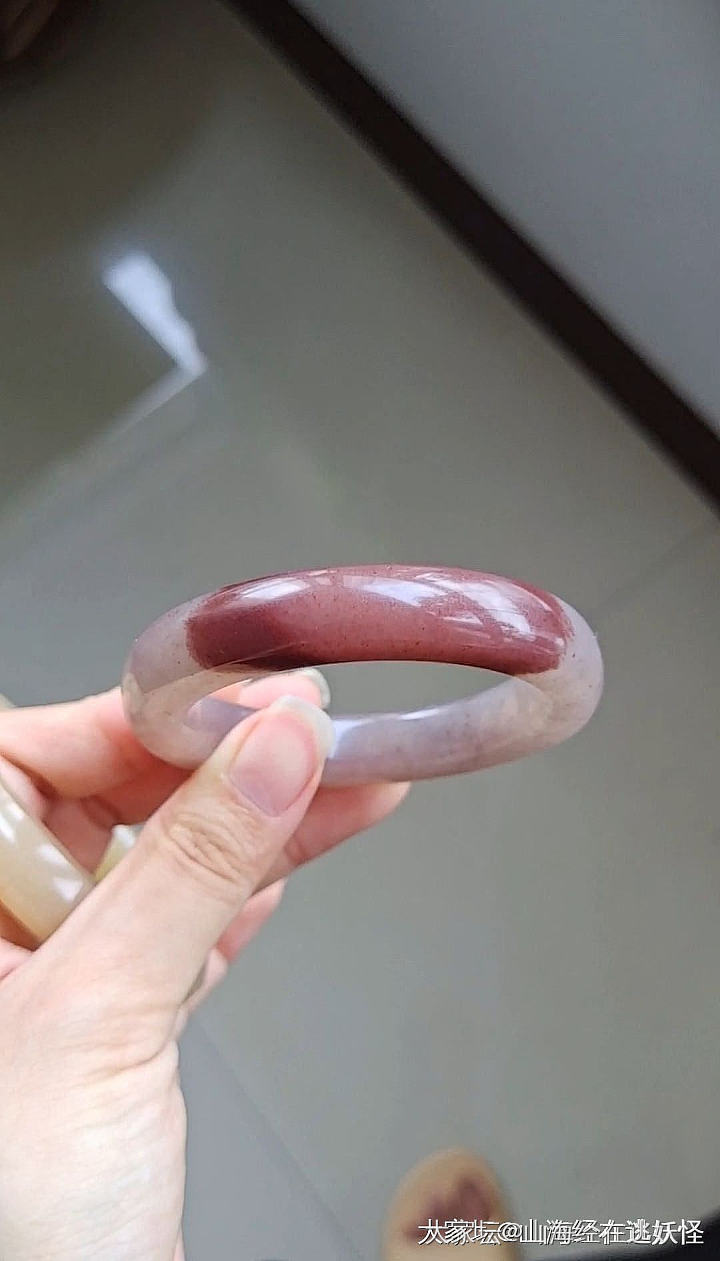 佘太翠水蜜桃手镯_玉石