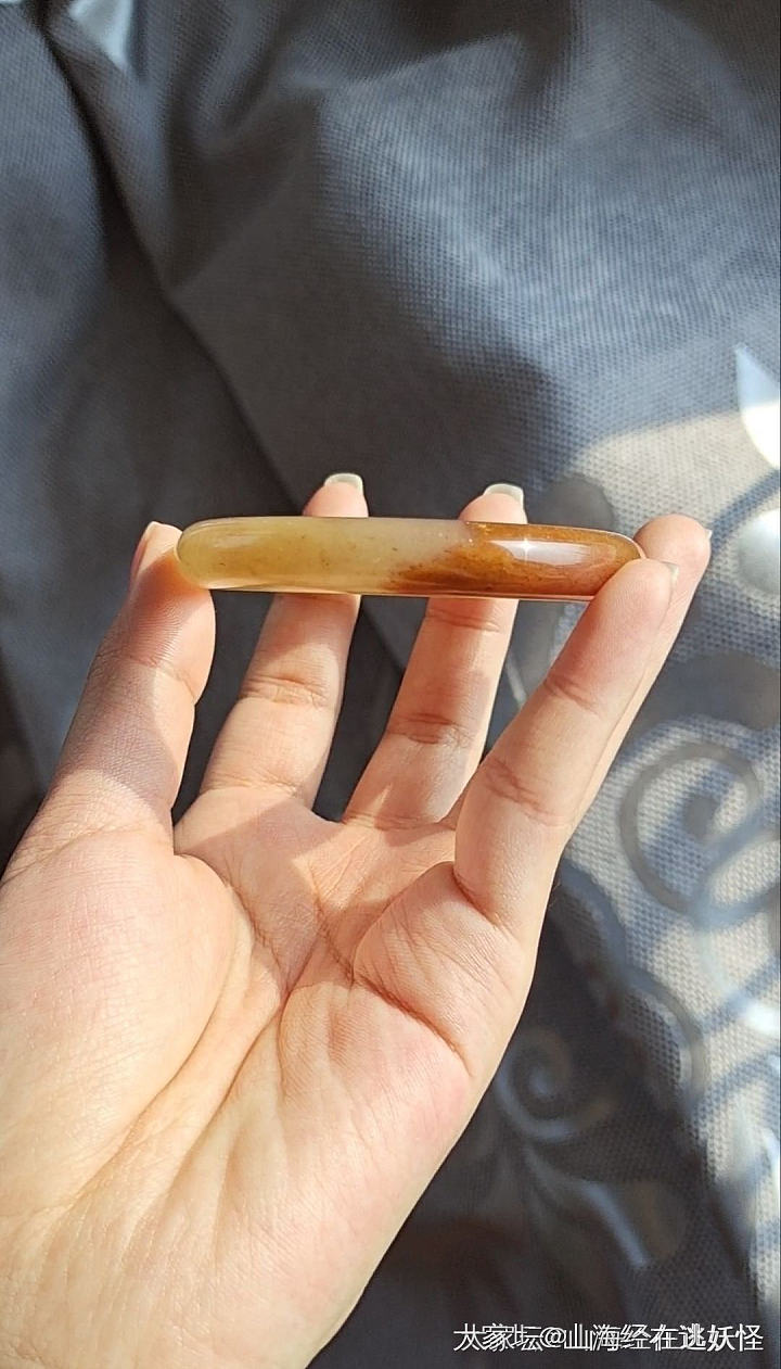 佘太翠水蜜桃手镯_玉石