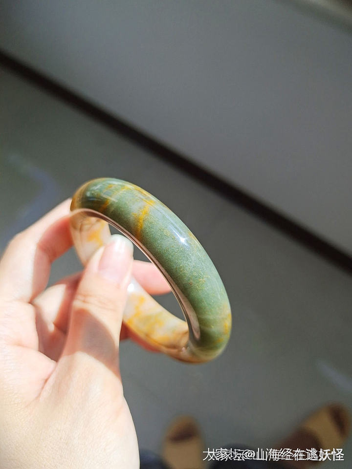 金丝玉手镯_玉石