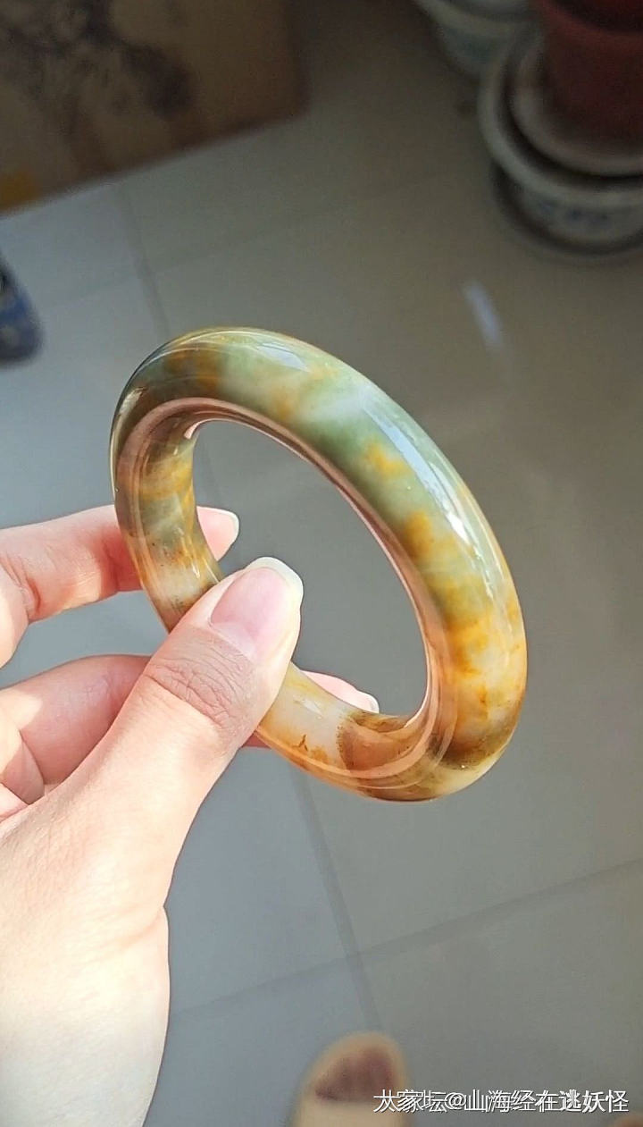 金丝玉手镯_玉石