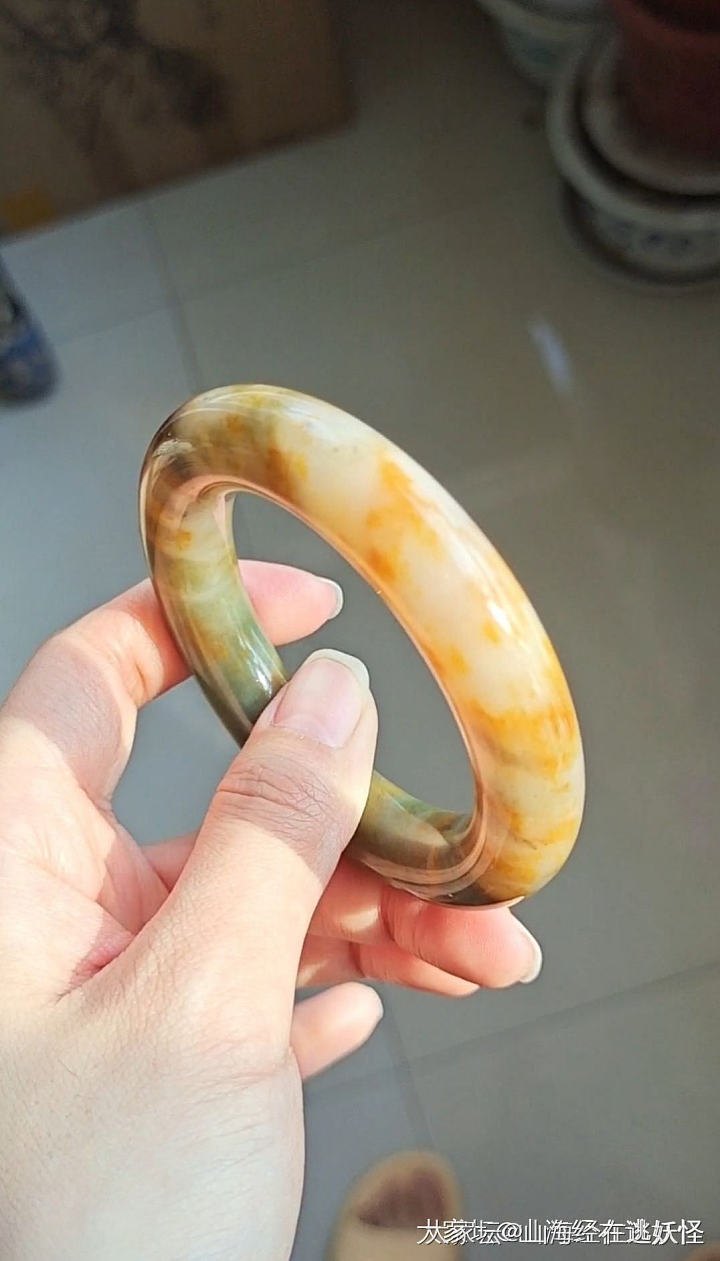 金丝玉手镯_玉石