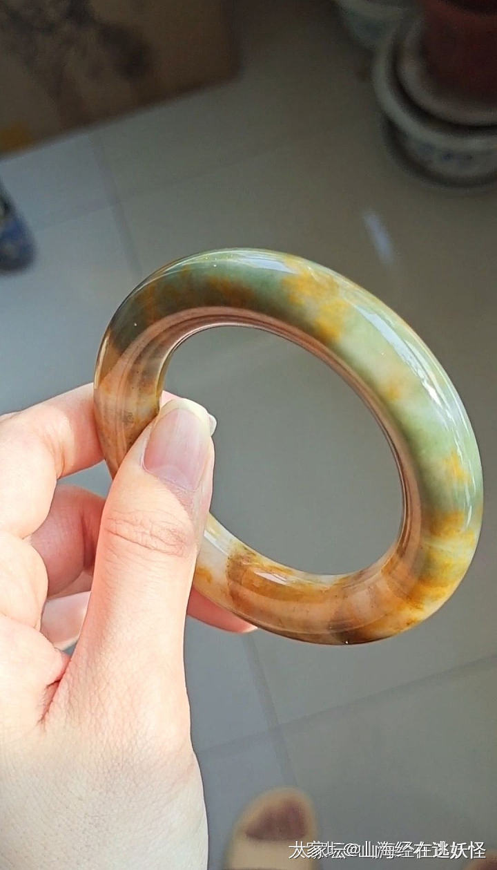 金丝玉手镯_玉石