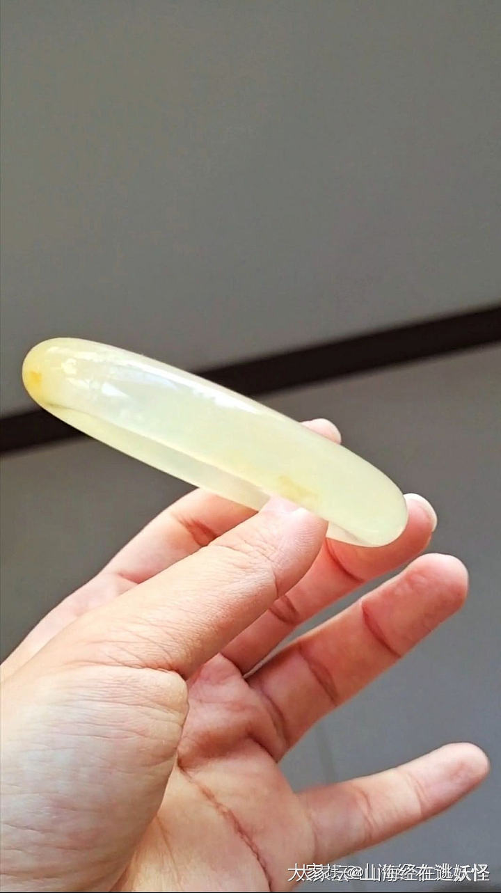 金丝玉手镯_玉石