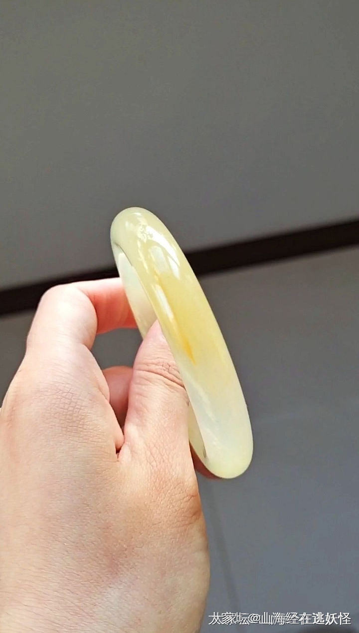 金丝玉手镯_玉石
