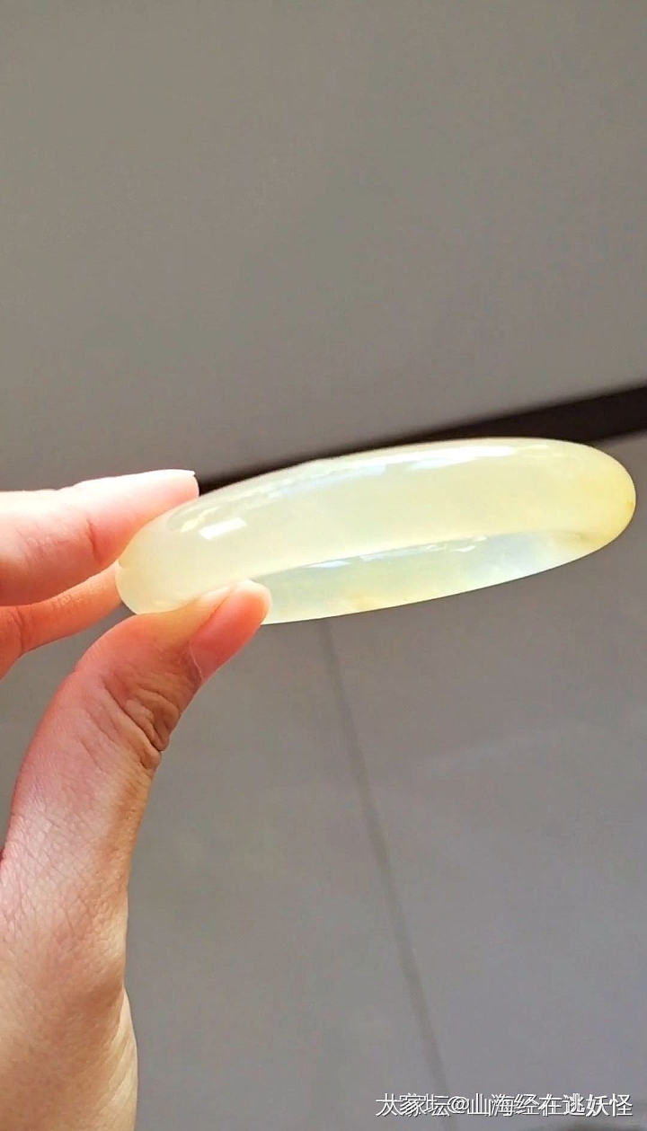 金丝玉手镯_玉石