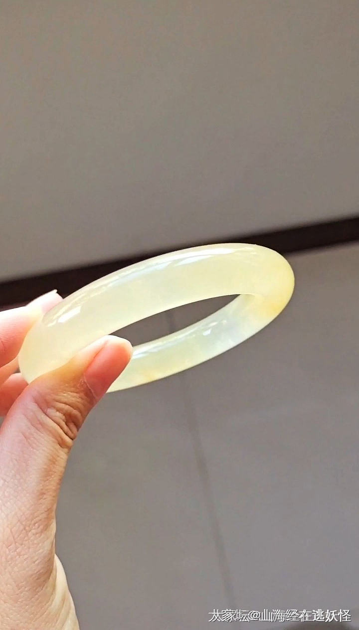金丝玉手镯_玉石