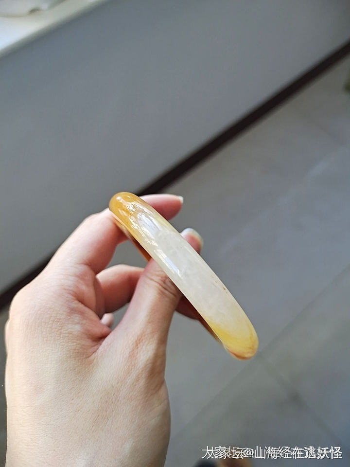 金丝玉手镯_玉石