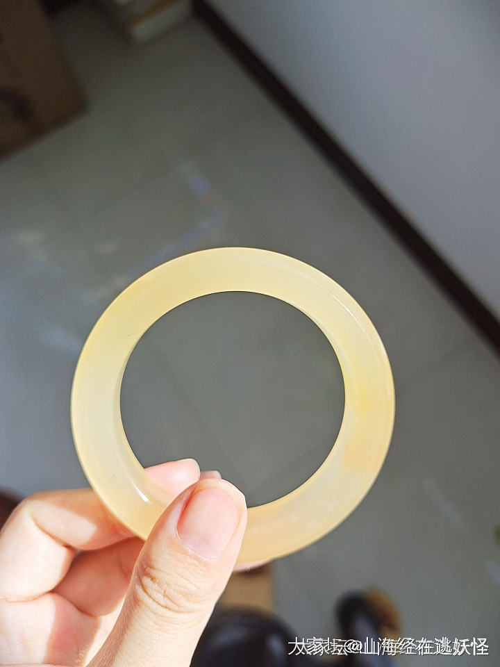 金丝玉手镯_玉石