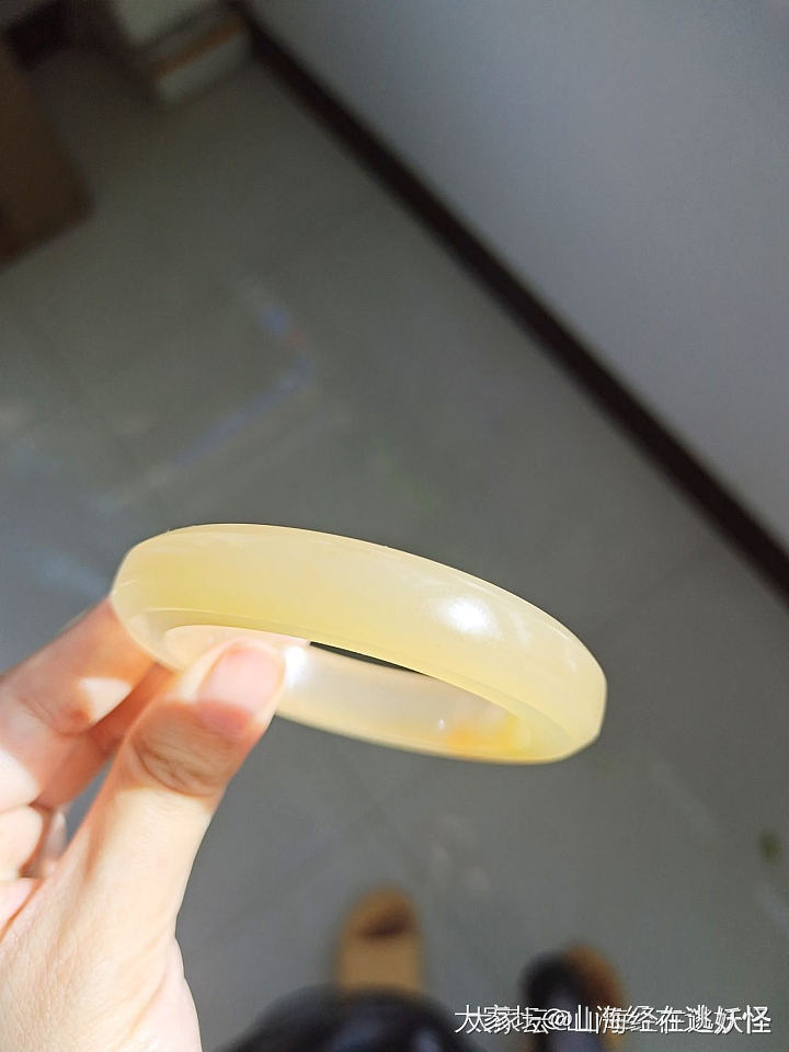 金丝玉手镯_玉石