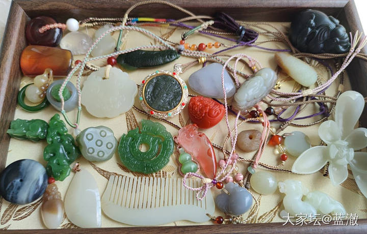 出闲置和田玉，细节图看楼下_和田玉