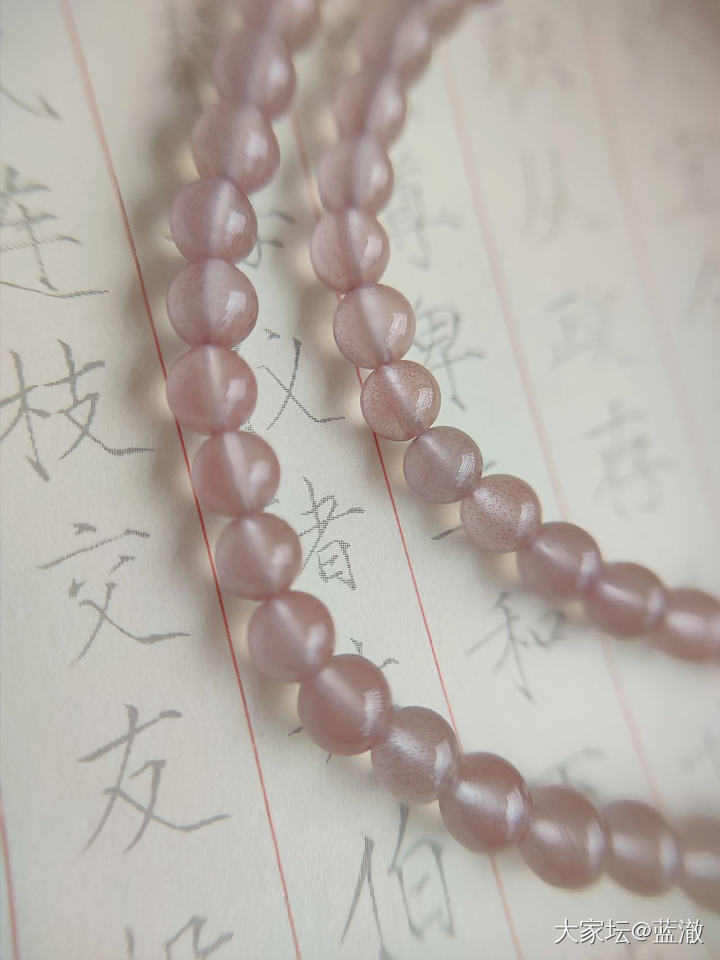 出一些杂七杂八的小玩意儿，南红玛瑙琥珀水晶都有，很适合夏天的彩色多巴胺色系_玉石