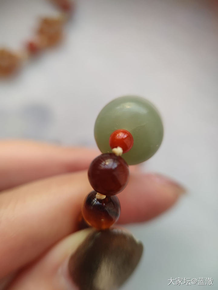 出一些杂七杂八的小玩意儿，南红玛瑙琥珀水晶都有，很适合夏天的彩色多巴胺色系_玉石