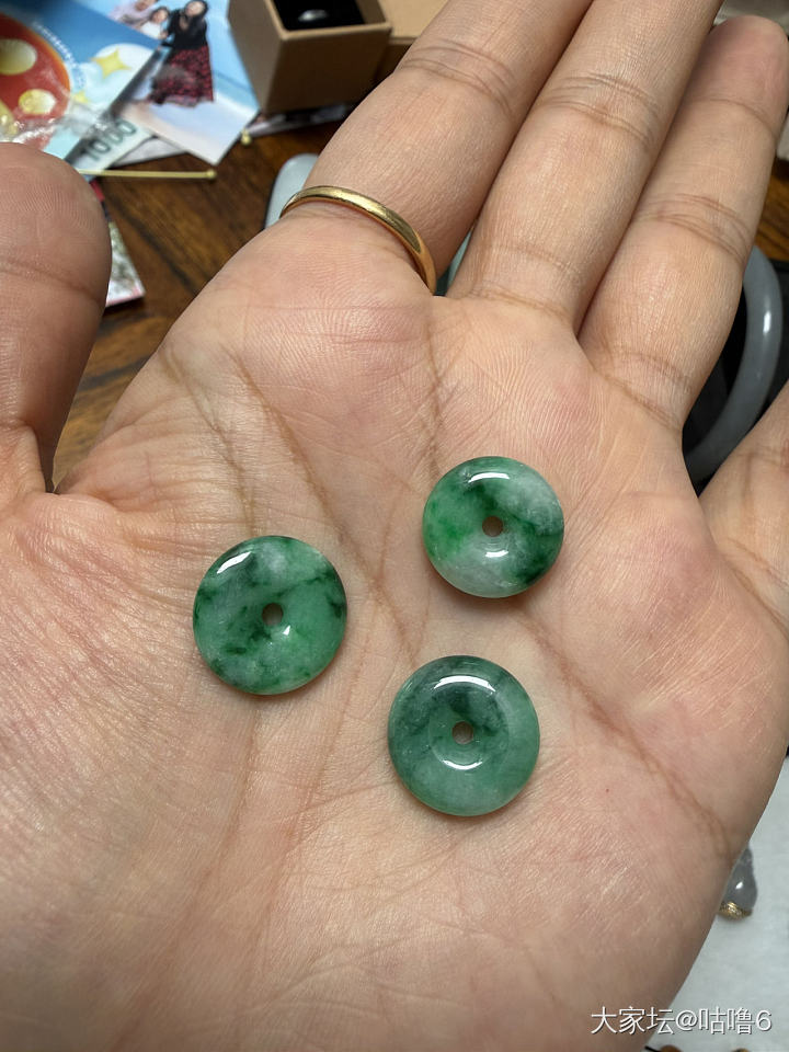 一些翡翠_翡翠