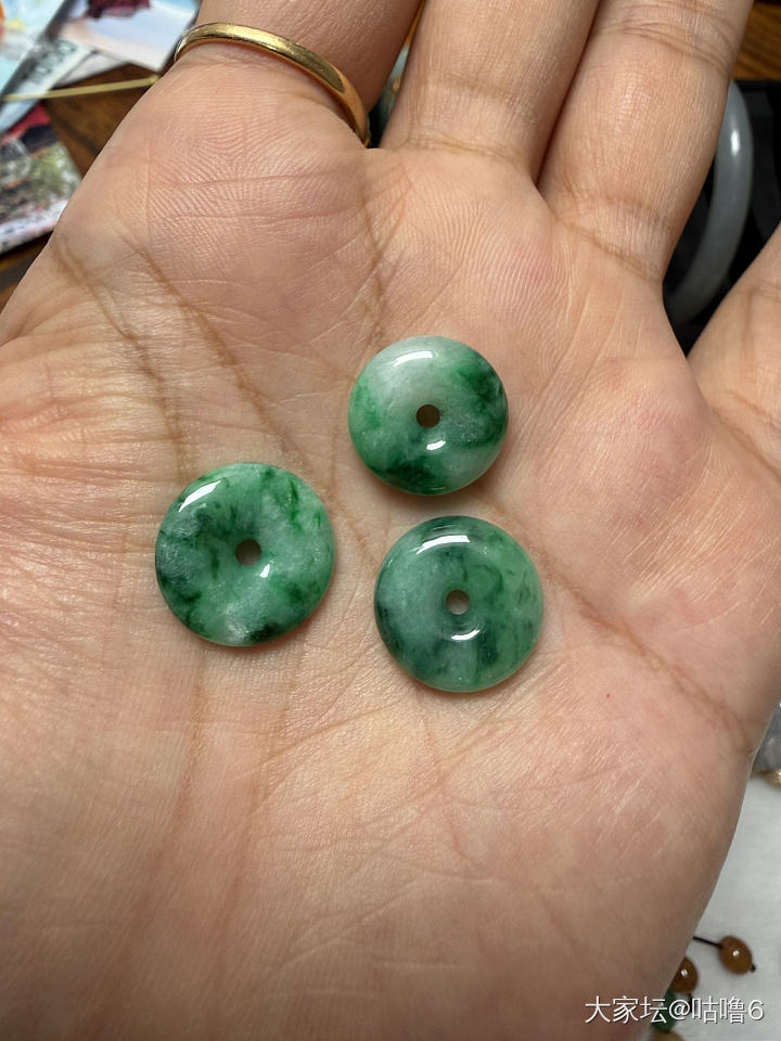 一些翡翠_翡翠