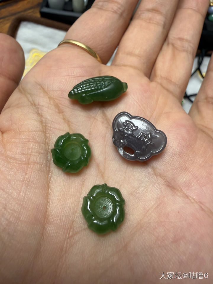 一些翡翠_翡翠