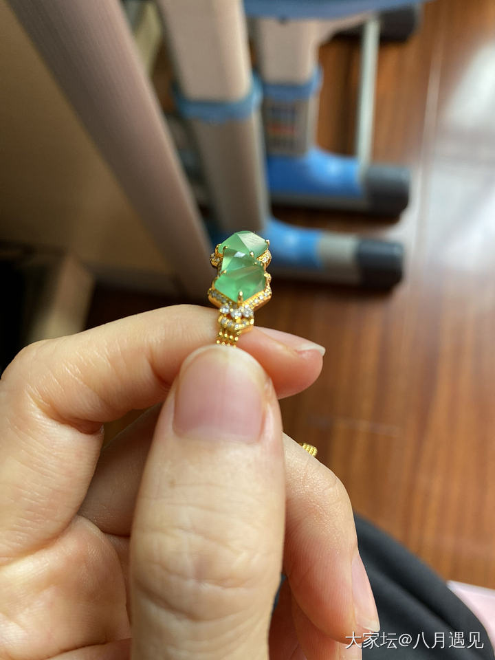 闲置随形冰甜绿翡翠项链_翡翠