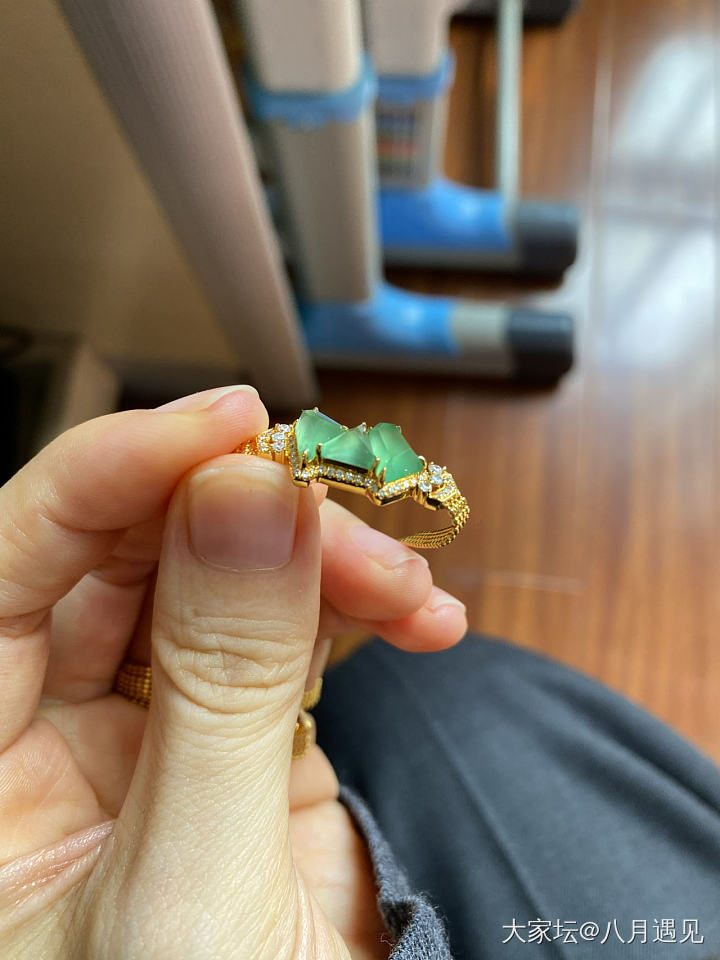 闲置随形冰甜绿翡翠项链_翡翠