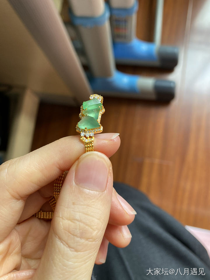 闲置随形冰甜绿翡翠项链_翡翠