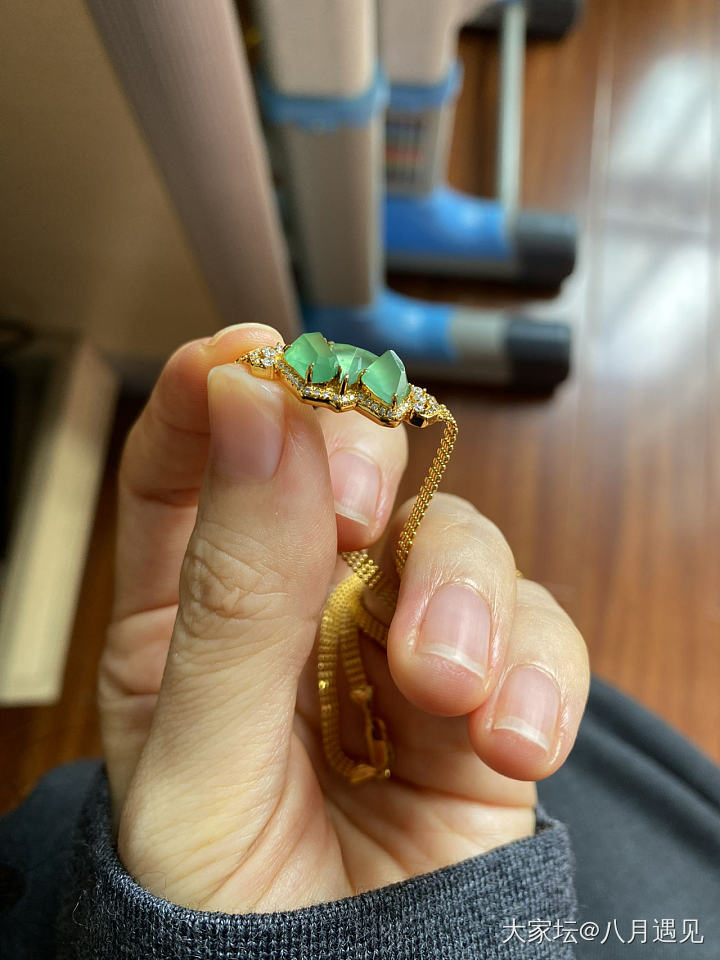 闲置随形冰甜绿翡翠项链_翡翠