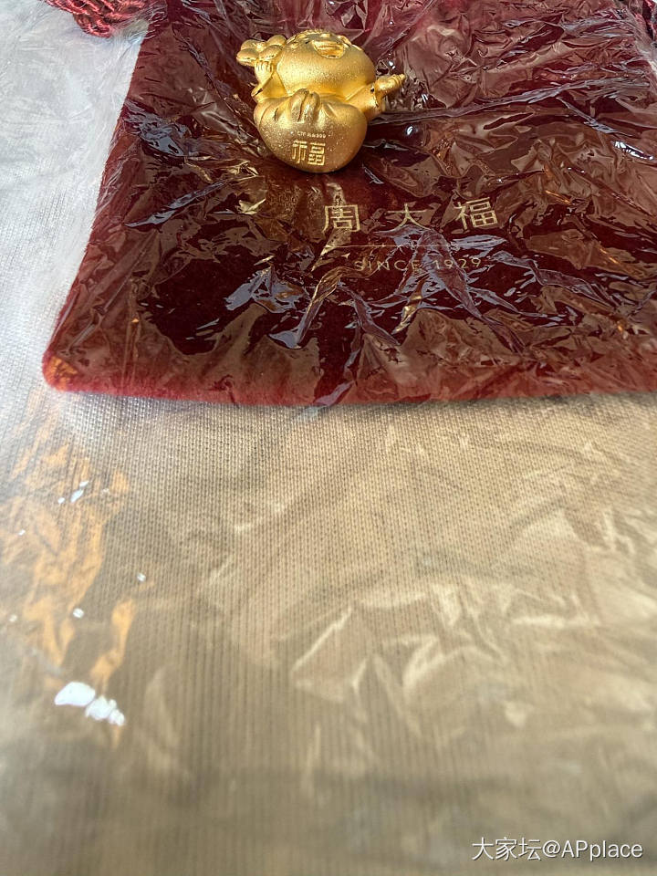 周大福桃花月老_金
