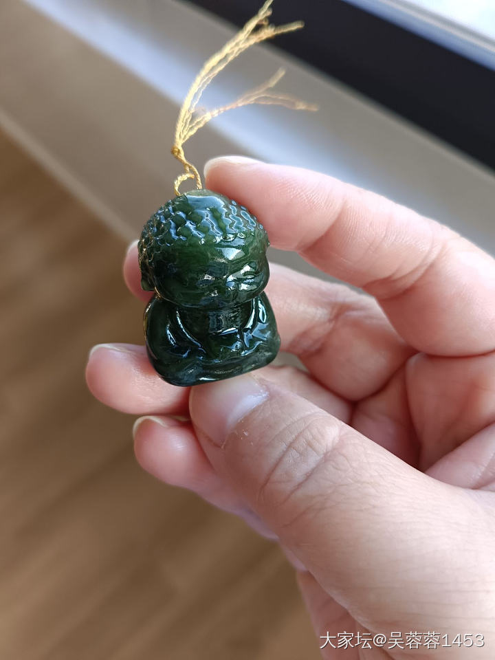 出碧玉宝宝佛_和田玉