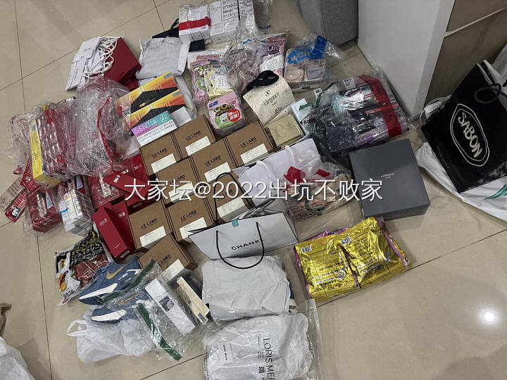国外回来出点现货，出神仙水套、香奈儿、Lv包包等lelabo香水_品味