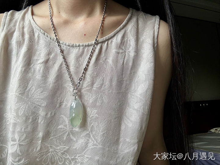翡翠冰玉兰吊坠_翡翠