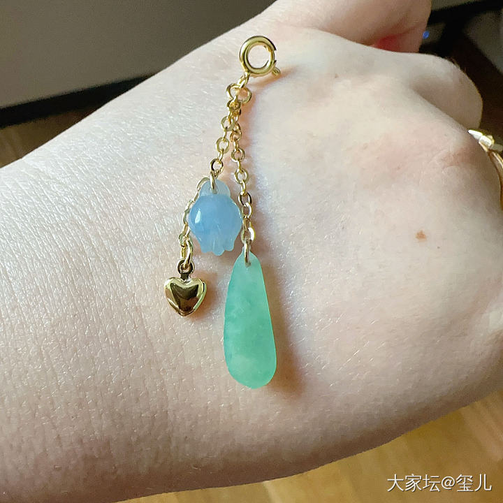 国庆快乐，翡翠小件便宜出，只剩4件_翡翠