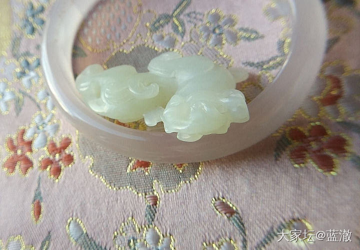出闲置和田玉_翡翠