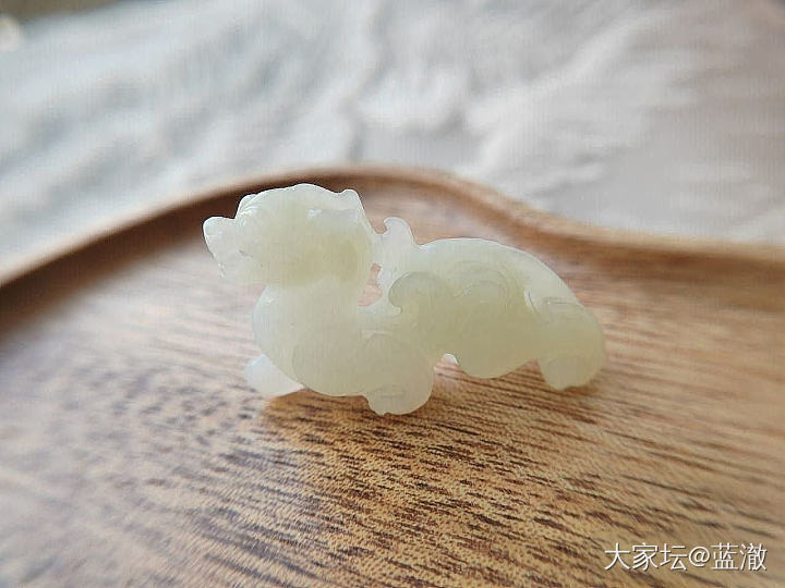 出闲置和田玉_翡翠