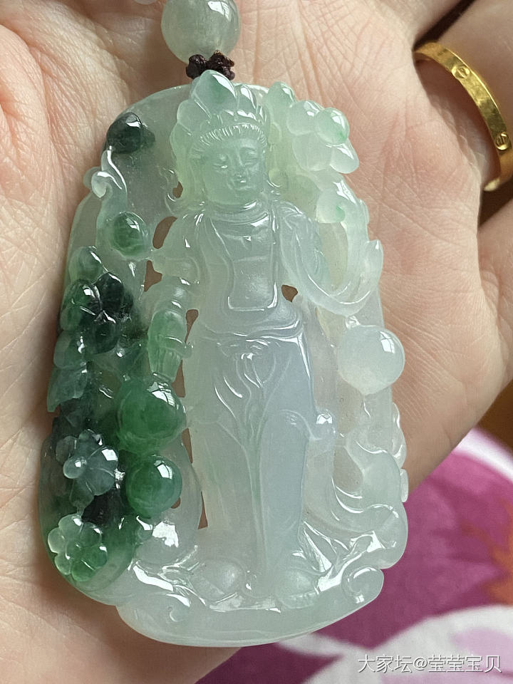 工雕翡翠绿度母_翡翠