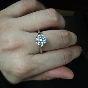 周大福钻戒，1.31ct，e，vs1，3ex，n，13-14圈口，不议价，随缘出
