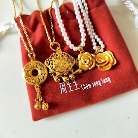 周生生爱情蜜语羽毛珍珠幸福花玫瑰花平安扣锁包万字链等