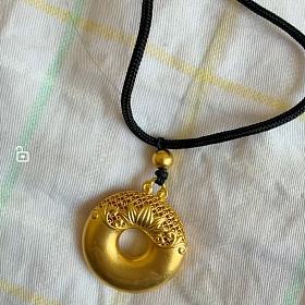 黄金吊坠