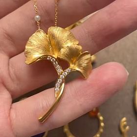 镇金店银杏胸针，戒指